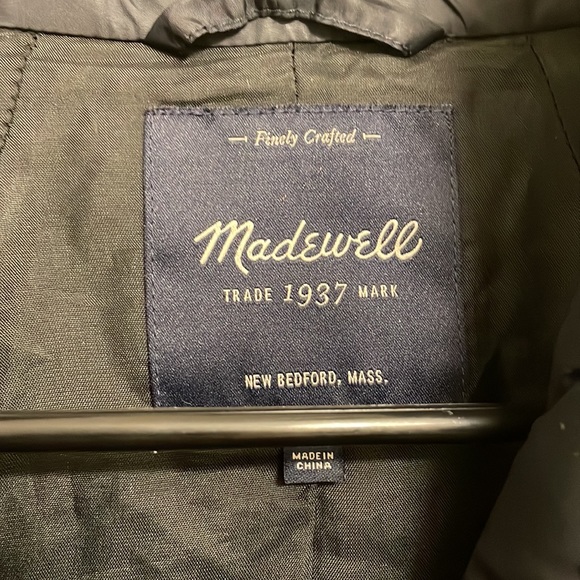 Madewell Navy & Black zip up puffy coat, size M - Picture 2 of 5